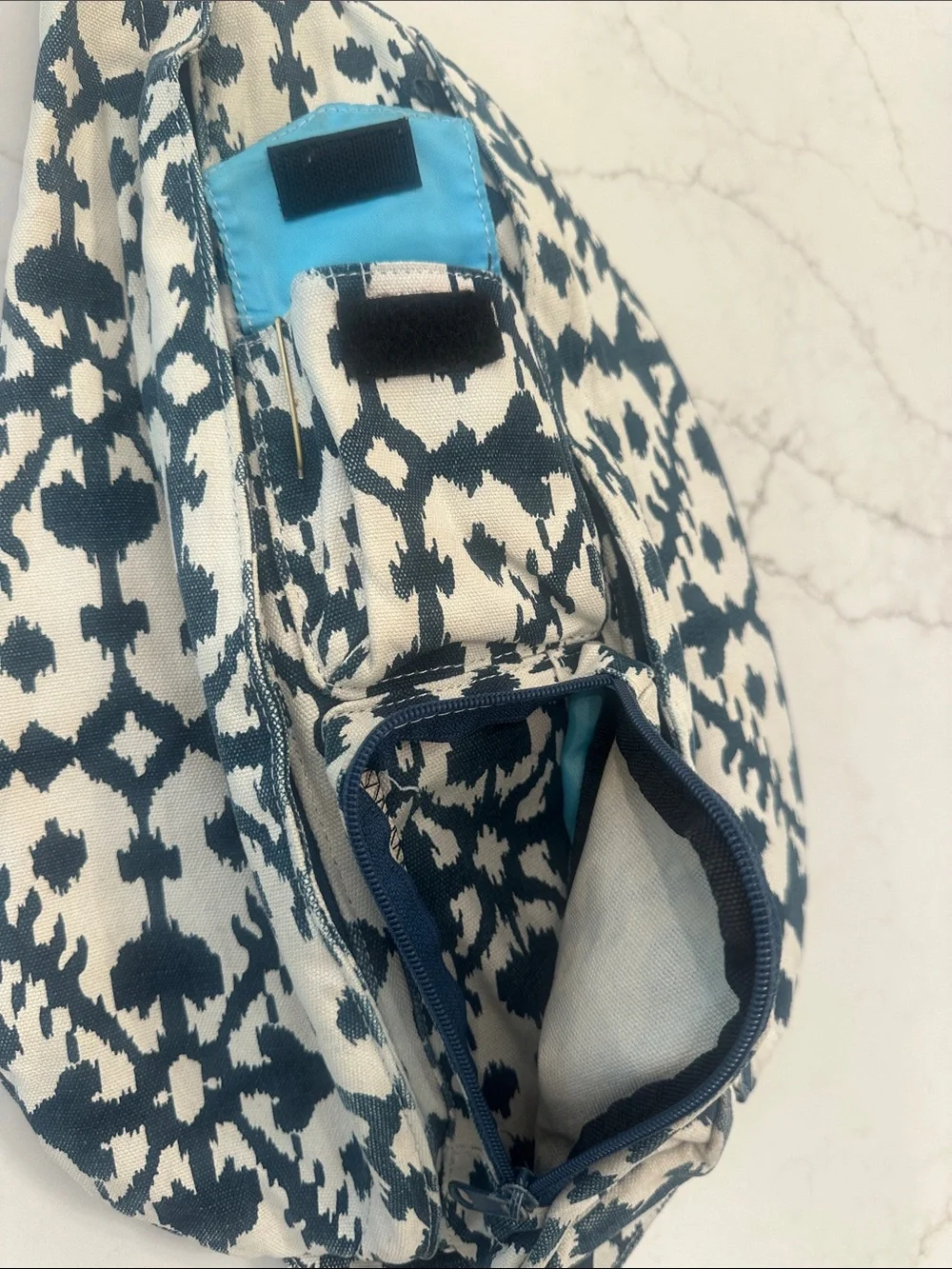 KAVU Rope Original Sling Bag Cream & Teal Print Backpack Crossbody Pockets